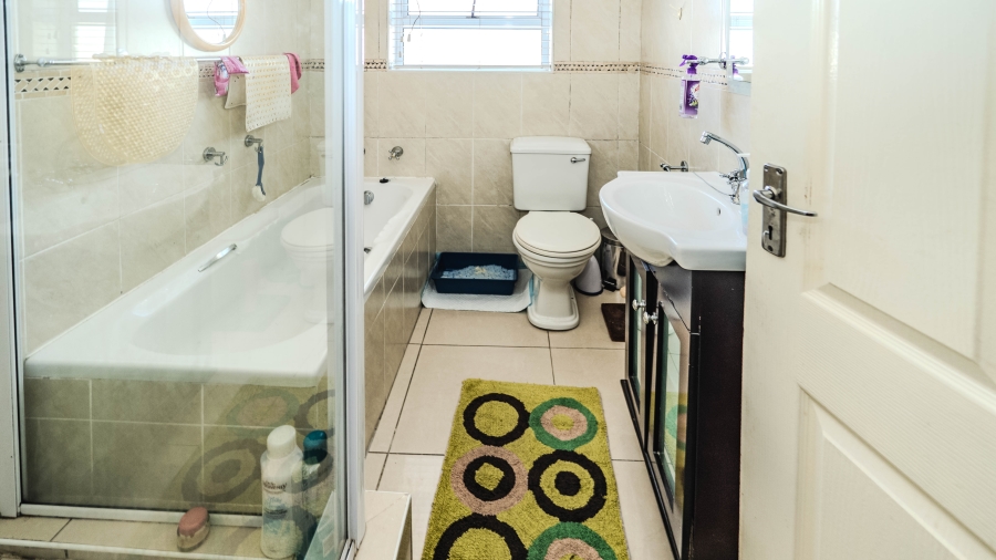 6 Bedroom Property for Sale in Rouxville Western Cape